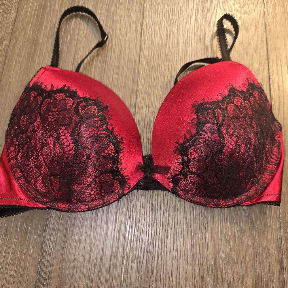 Ambrielle sz. 36C red/black lace bra
